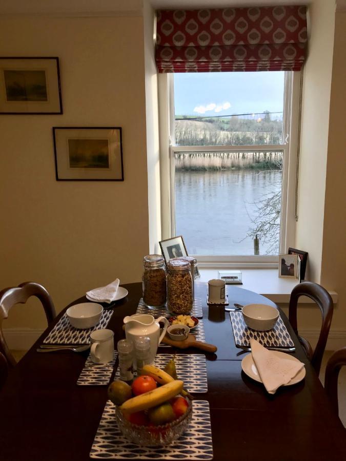 Riverbank House Bed And Breakfast Innishannon ภายนอก รูปภาพ